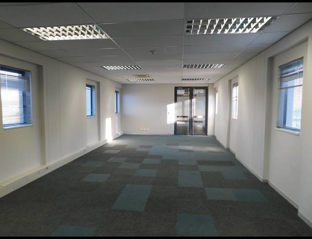 402M² OFFICE TO LET IN ILLOVO